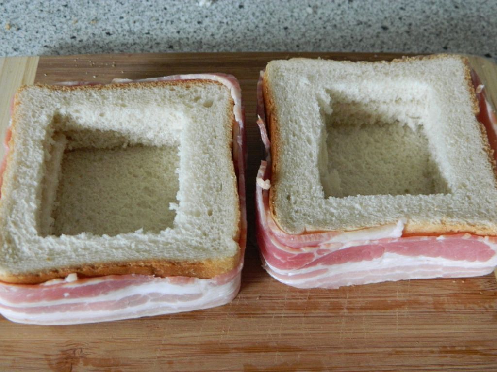 Ei im Bacon Toast Mantel 6