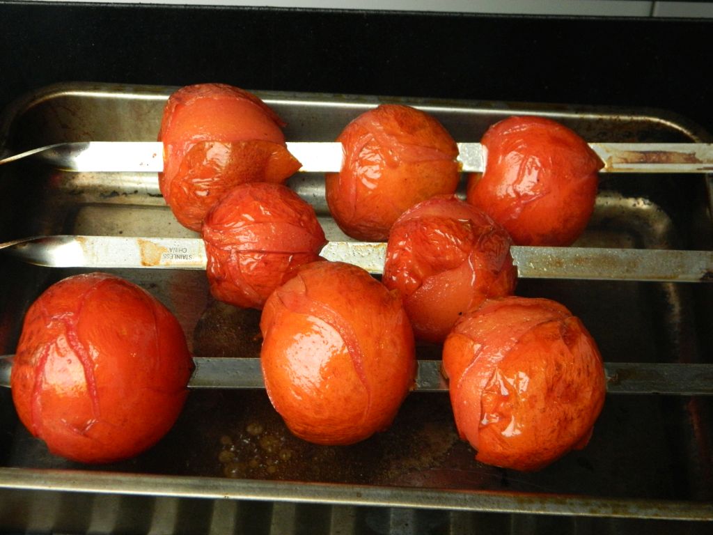 Tomatensuppe am Spieß vom Grill 6