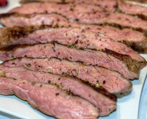 Flank Steak Sous Vide gegart mit Rosmarin-Knoblauch Marinade 38