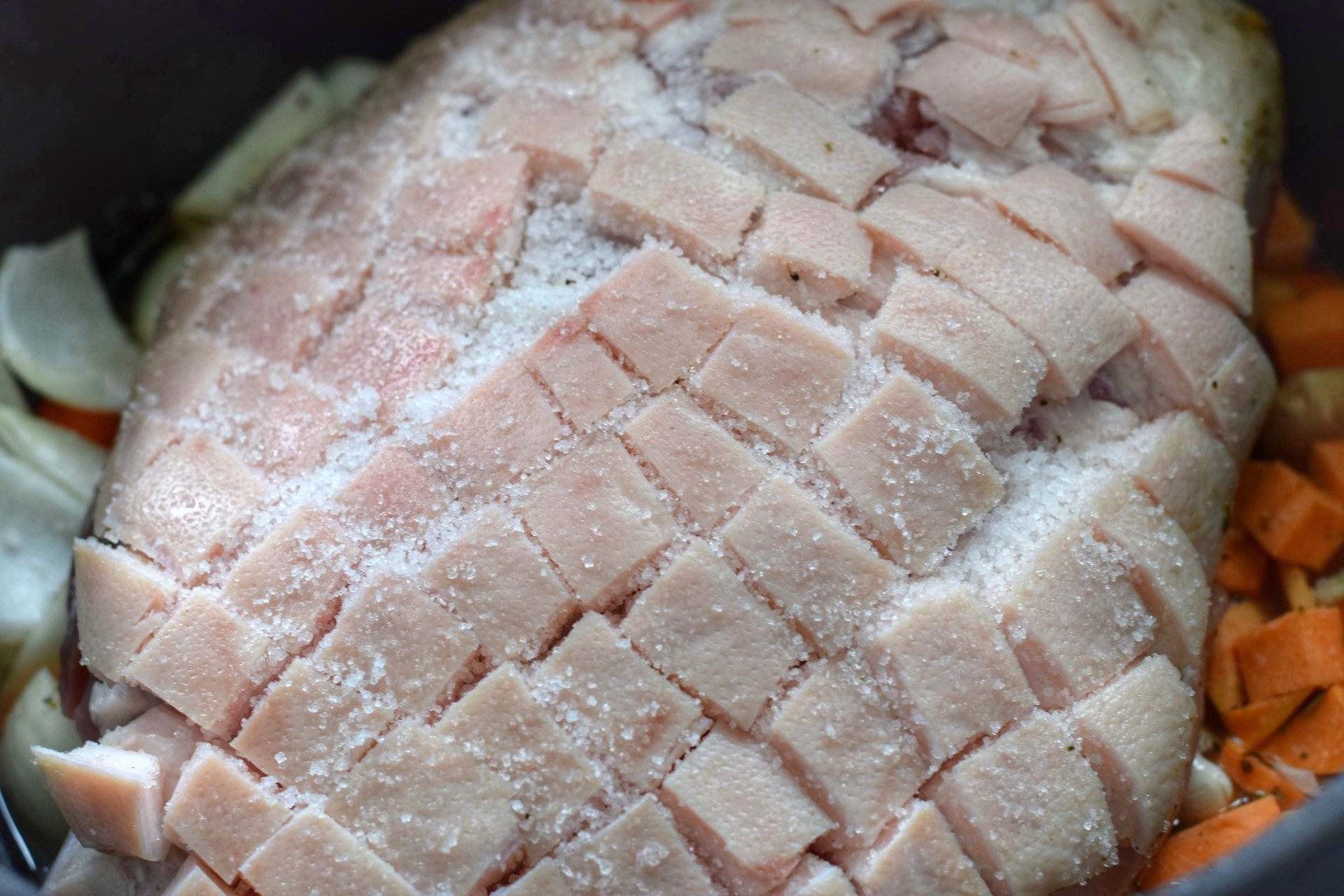 Krustenbraten aus dem Dutch Oven Petromax ft9