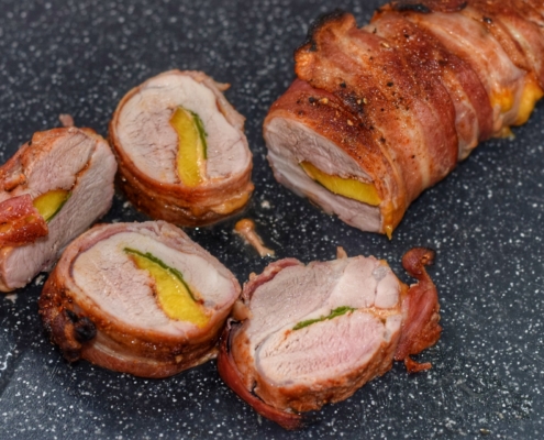 Sommer - Schweinefilet gefüllt mit Nektarine, Minze, Oregano in Baconmantel 19