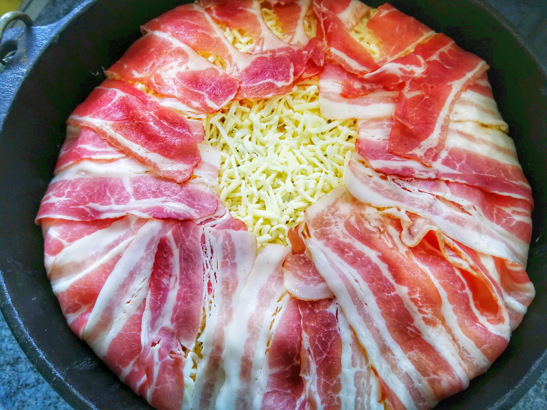 Kartoffelgratin aus dem Dutch Oven Petromax ft 4,5 / 9