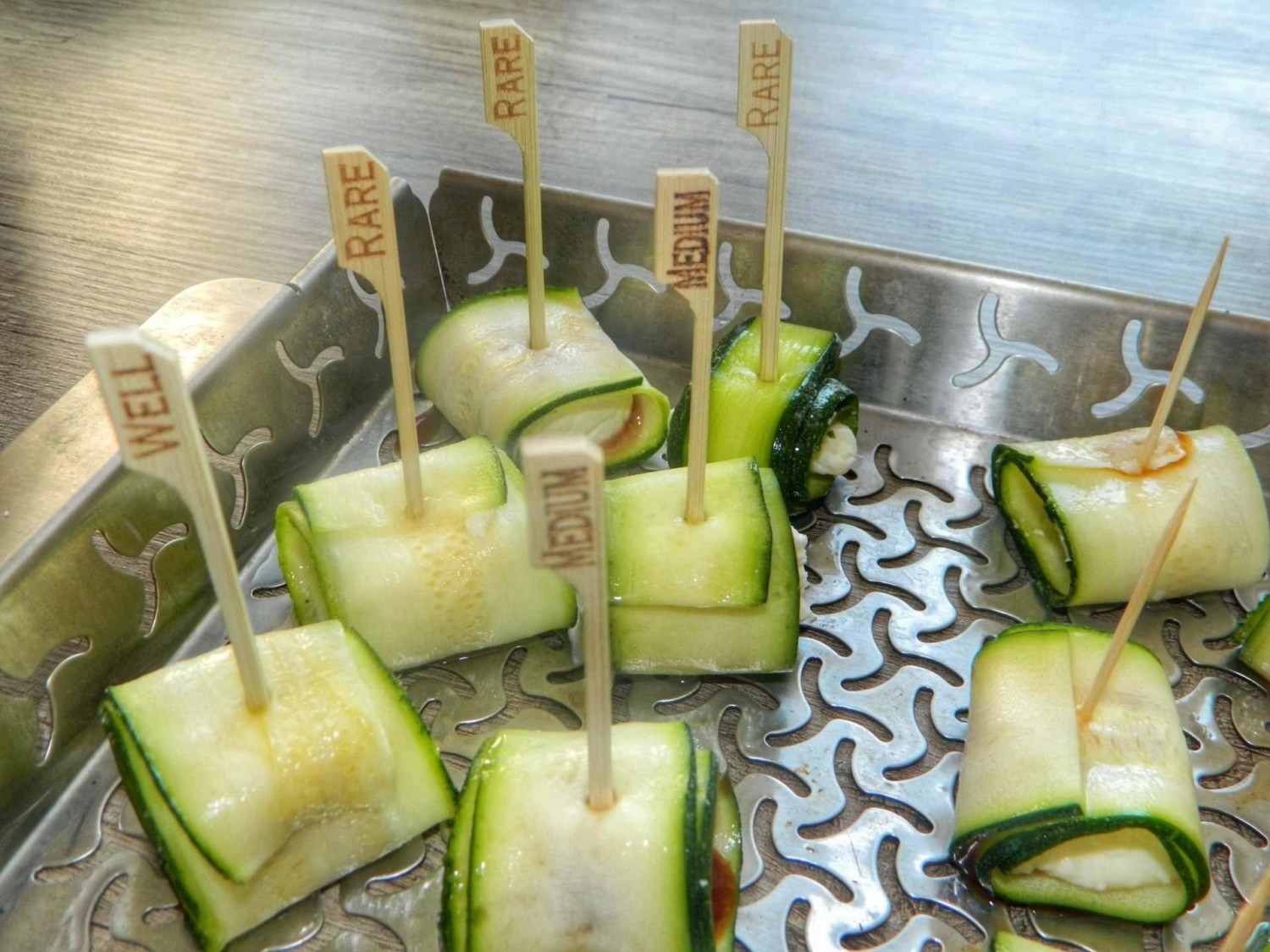 Zucchini Feta Röllchen - perfekte Sommer Grill Beilage - BBQ Ömer