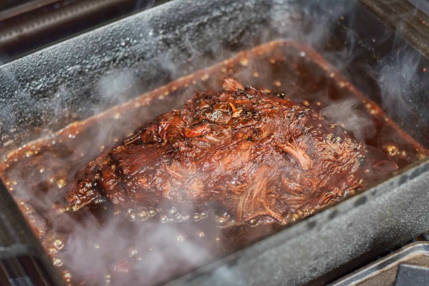 Colafleisch aus dem Dutch Oven BBQ Ömer