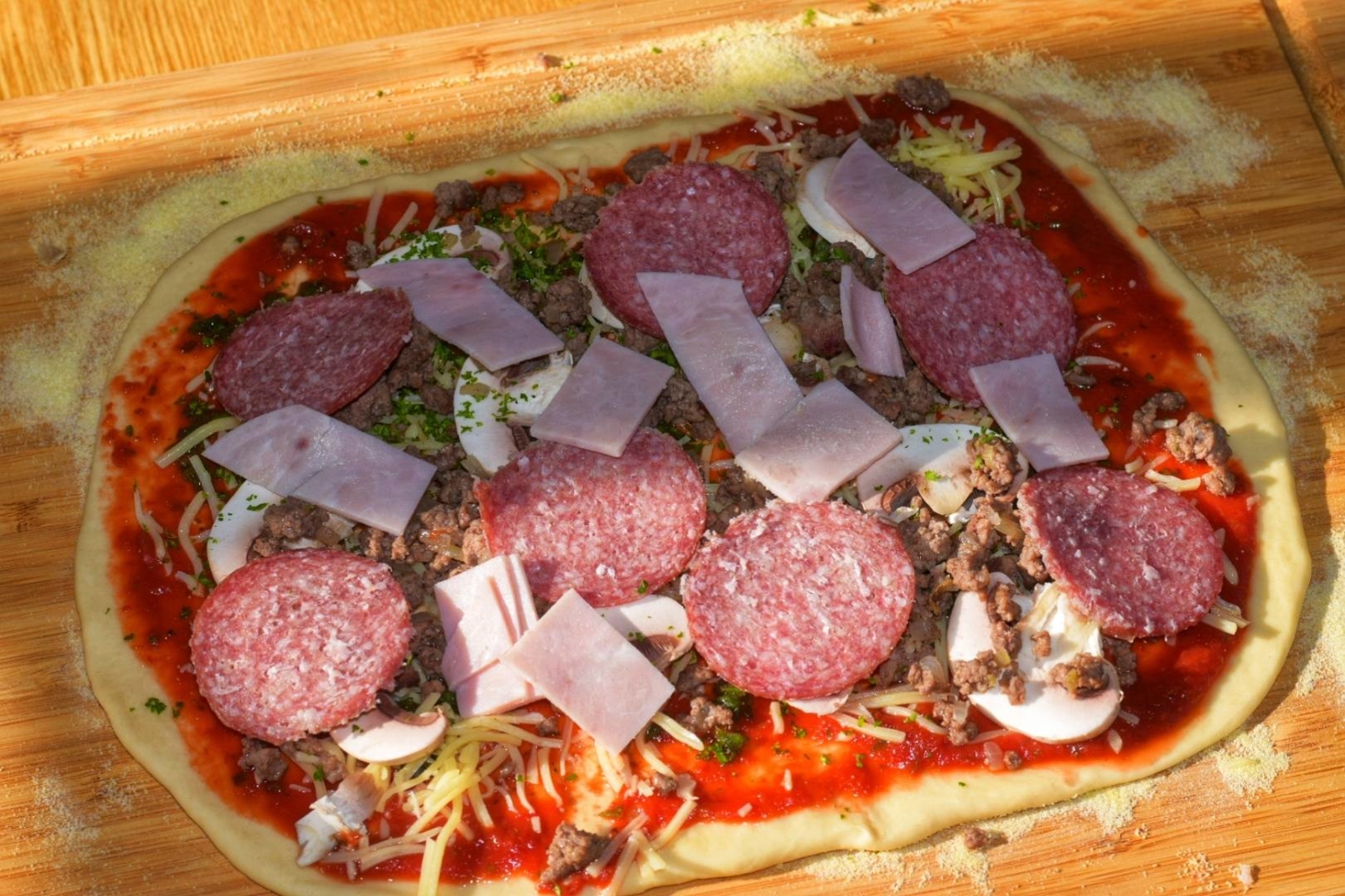 leckerer und schneller Pizzateig - Pizza vom Grill - BBQ Ömer